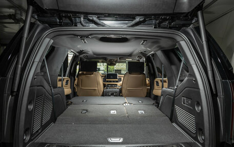 Chevrolet Tahoe IV, 2023 год, 14 000 000 рублей, 21 фотография