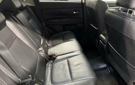 Mitsubishi Outlander III рестайлинг 3, 2014 год, 1 249 800 рублей, 4 фотография