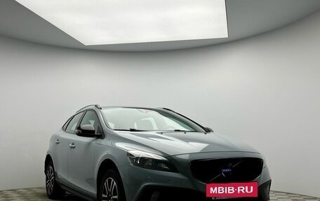 Volvo V40 Cross Country I, 2017 год, 1 849 000 рублей, 3 фотография