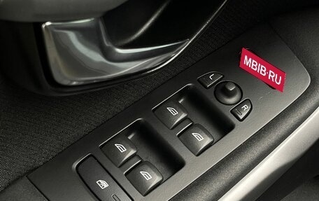 Volvo V40 Cross Country I, 2017 год, 1 849 000 рублей, 17 фотография