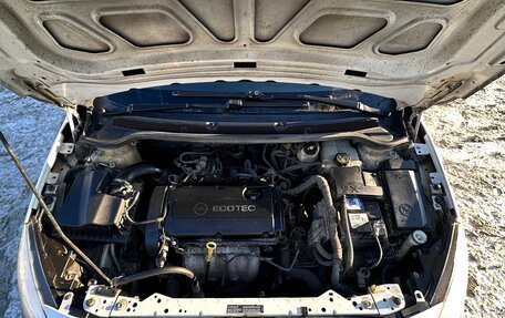 Opel Astra J, 2011 год, 700 000 рублей, 27 фотография