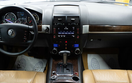 Volkswagen Touareg III, 2010 год, 1 389 000 рублей, 10 фотография