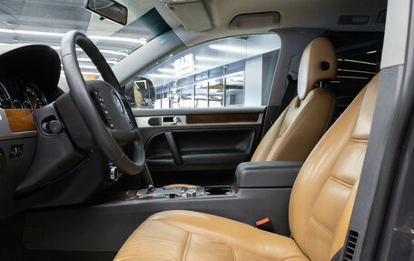 Volkswagen Touareg III, 2010 год, 1 389 000 рублей, 11 фотография