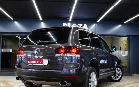 Volkswagen Touareg III, 2010 год, 1 389 000 рублей, 6 фотография