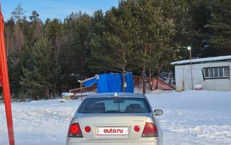 Toyota Altezza, 2001 год, 700 000 рублей, 4 фотография