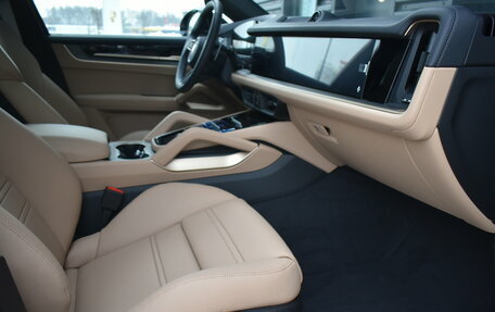 Porsche Cayenne III, 2025 год, 19 990 000 рублей, 16 фотография