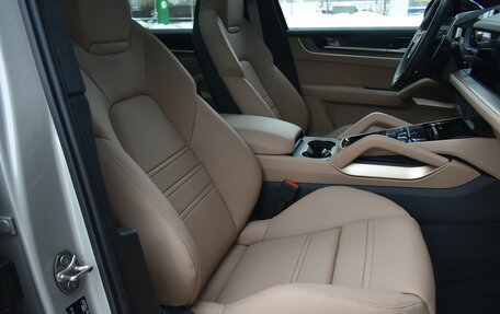 Porsche Cayenne III, 2025 год, 19 990 000 рублей, 17 фотография