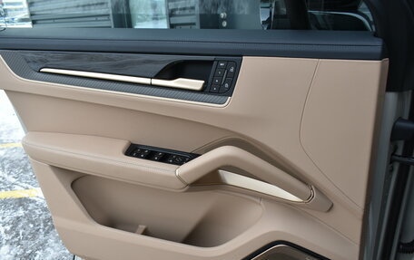 Porsche Cayenne III, 2025 год, 19 990 000 рублей, 28 фотография