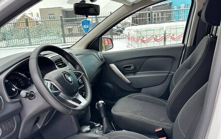 Renault Logan II, 2022 год, 985 000 рублей, 11 фотография