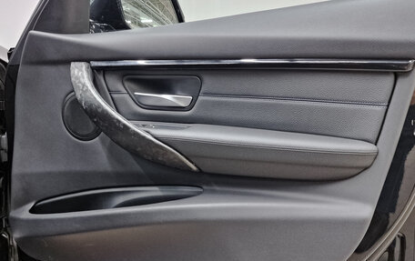 BMW 3 серия, 2018 год, 3 200 000 рублей, 23 фотография