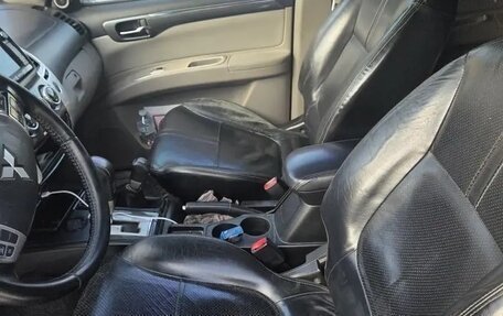 Mitsubishi Pajero Sport II рестайлинг, 2014 год, 1 400 000 рублей, 7 фотография