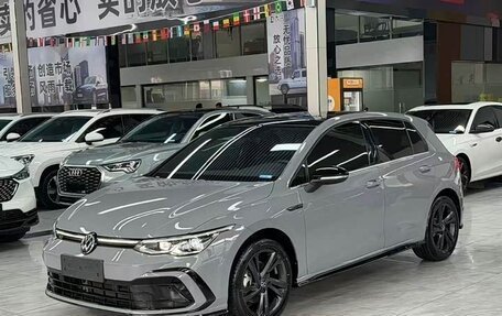 Volkswagen Golf VIII, 2023 год, 2 200 000 рублей, 2 фотография