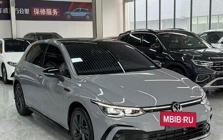 Volkswagen Golf VIII, 2023 год, 2 200 000 рублей, 3 фотография