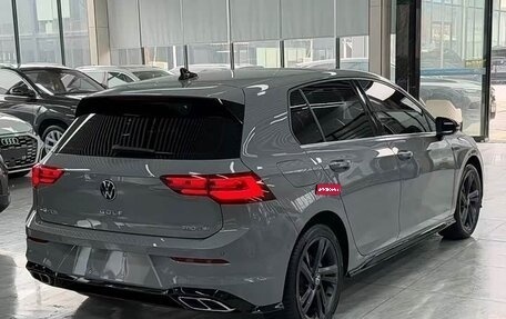 Volkswagen Golf VIII, 2023 год, 2 200 000 рублей, 5 фотография