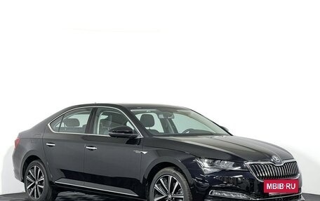 Skoda Superb III рестайлинг, 2025 год, 3 700 000 рублей, 3 фотография