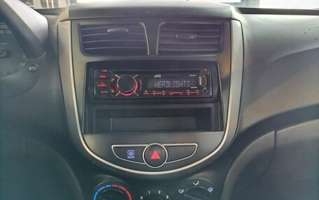 Hyundai Solaris II рестайлинг, 2011 год, 599 000 рублей, 11 фотография