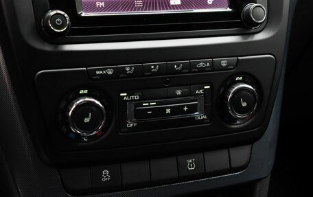 Skoda Yeti I рестайлинг, 2015 год, 1 249 000 рублей, 15 фотография