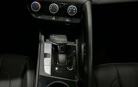 Hyundai Elantra, 2025 год, 2 180 000 рублей, 14 фотография