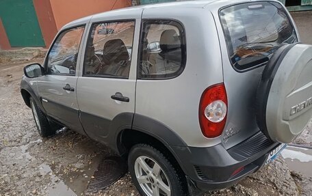 Chevrolet Niva I рестайлинг, 2010 год, 510 000 рублей, 4 фотография