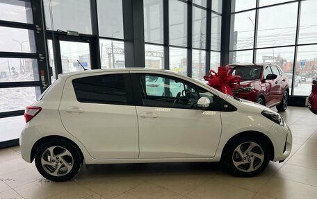 Toyota Yaris III рестайлинг, 2019 год, 1 299 000 рублей, 4 фотография