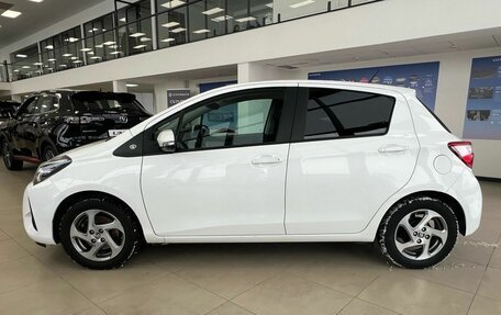 Toyota Yaris III рестайлинг, 2019 год, 1 299 000 рублей, 8 фотография
