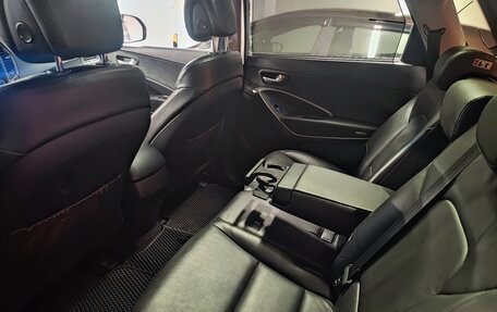 Hyundai Santa Fe III рестайлинг, 2015 год, 2 350 000 рублей, 24 фотография