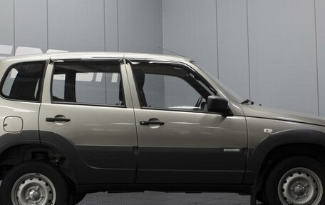 Chevrolet Niva I рестайлинг, 2015 год, 890 000 рублей, 5 фотография