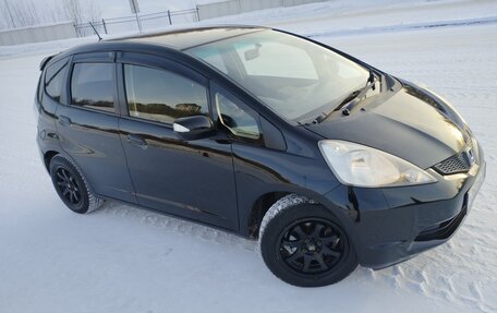 Honda Fit III, 2012 год, 680 000 рублей, 2 фотография