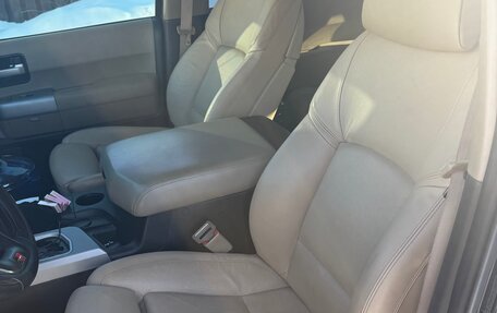 Toyota Sequoia II рестайлинг, 2008 год, 3 150 000 рублей, 9 фотография