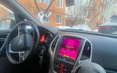 Opel Astra J, 2010 год, 450 000 рублей, 2 фотография