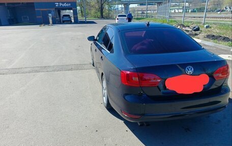 Volkswagen Jetta VI, 2011 год, 750 000 рублей, 2 фотография