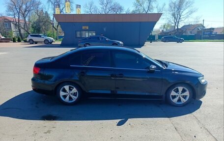 Volkswagen Jetta VI, 2011 год, 750 000 рублей, 4 фотография