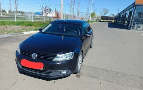 Volkswagen Jetta VI, 2011 год, 750 000 рублей, 3 фотография