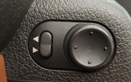 Hummer H3, 2005 год, 1 199 000 рублей, 17 фотография