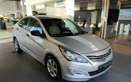 Hyundai Solaris II рестайлинг, 2015 год, 765 000 рублей, 3 фотография