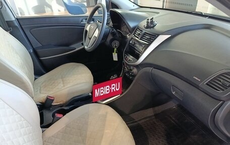 Hyundai Solaris II рестайлинг, 2015 год, 765 000 рублей, 8 фотография