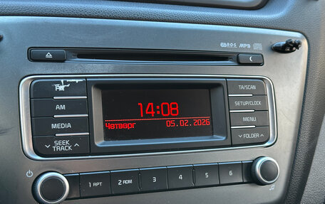 KIA Rio III рестайлинг, 2015 год, 1 099 000 рублей, 13 фотография