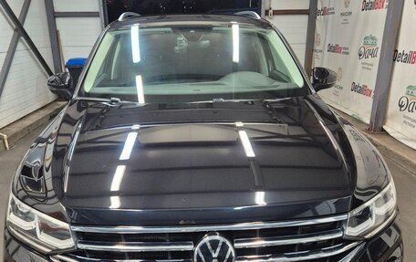 Volkswagen Tiguan II, 2021 год, 4 000 000 рублей, 1 фотография