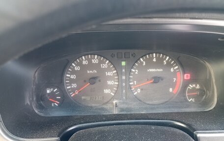 Nissan Avenir II, 1998 год, 330 000 рублей, 13 фотография