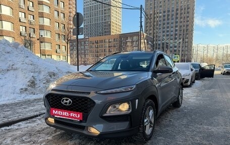 Hyundai Kona I, 2020 год, 1 830 000 рублей, 2 фотография