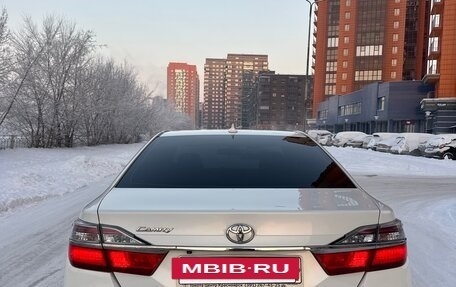Toyota Camry, 2017 год, 2 520 000 рублей, 7 фотография