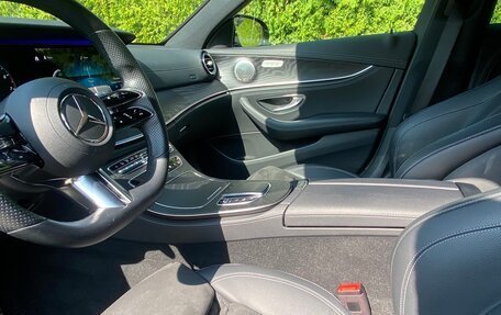 Mercedes-Benz E-Класс, 2020 год, 4 000 000 рублей, 13 фотография