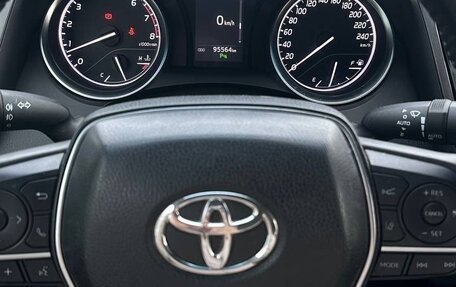 Toyota Camry, 2019 год, 2 050 000 рублей, 5 фотография