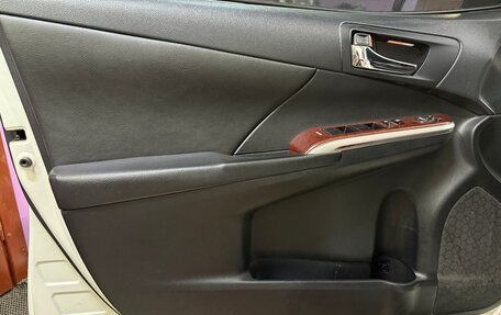 Toyota Camry, 2014 год, 1 850 000 рублей, 16 фотография