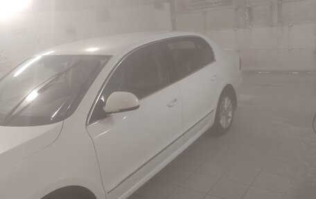 Skoda Superb III рестайлинг, 2014 год, 1 800 000 рублей, 3 фотография