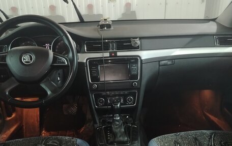 Skoda Superb III рестайлинг, 2014 год, 1 800 000 рублей, 10 фотография