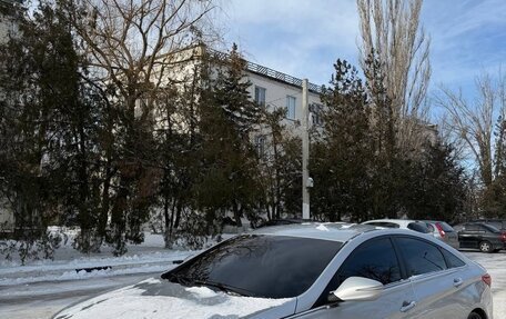 Hyundai Sonata VI, 2010 год, 1 050 000 рублей, 2 фотография