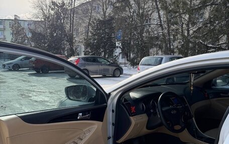 Hyundai Sonata VI, 2010 год, 1 050 000 рублей, 11 фотография