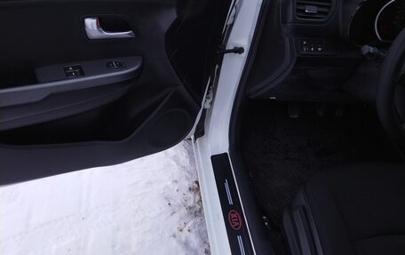 KIA Rio III рестайлинг, 2017 год, 860 000 рублей, 4 фотография