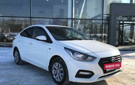 Hyundai Solaris II рестайлинг, 2018 год, 1 330 000 рублей, 3 фотография